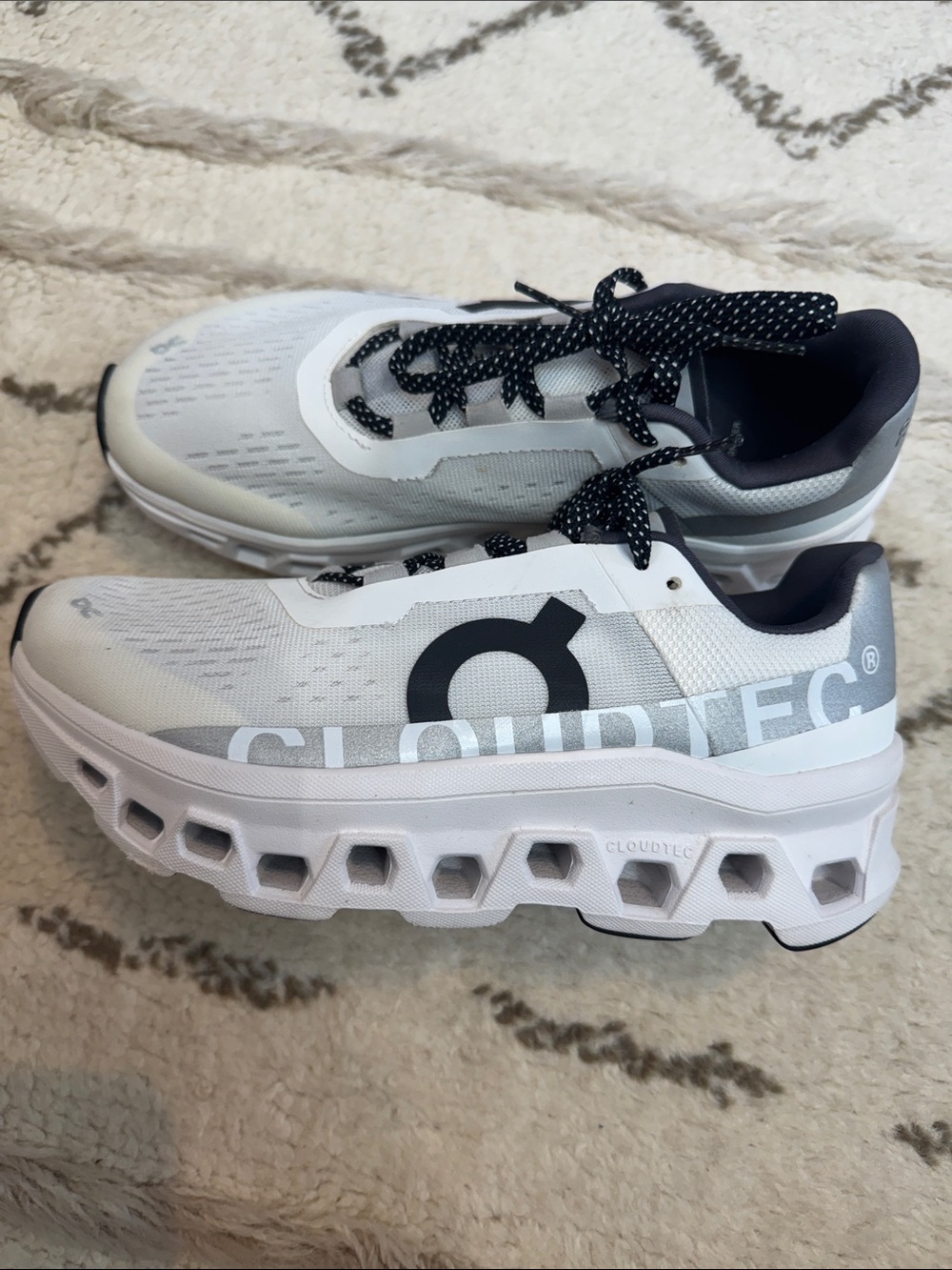 On Cloudmonster Running Sneakers - Picture 2 of 7